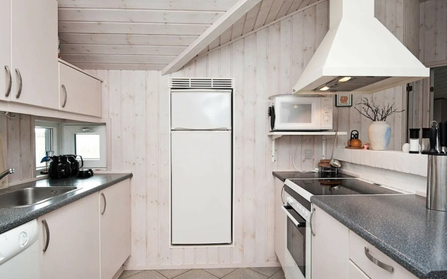Cozy Holiday Home in Henne Jutland With Indoor Whirlpool