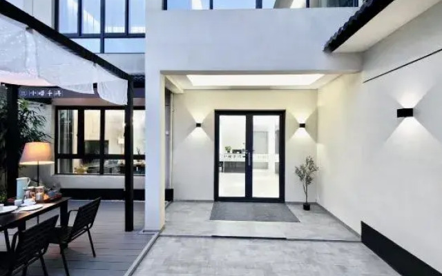 Xiao Die Qian Xun Hostel