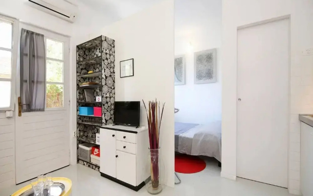 Studio Apartment Laka