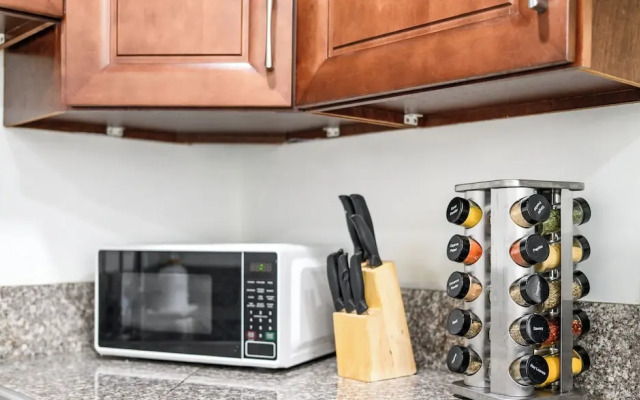 Spacious & Bright Home Fully Equipped