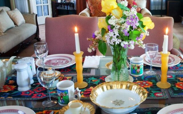 Candlelight Inn Bed & Breakfast