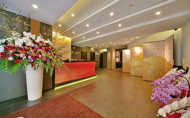 KUROMON Crystal Hotel