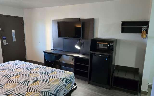 Motel 6 Oklahoma City, OK - Frontier City