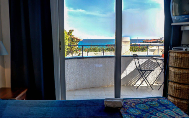 Apartment by the Sea