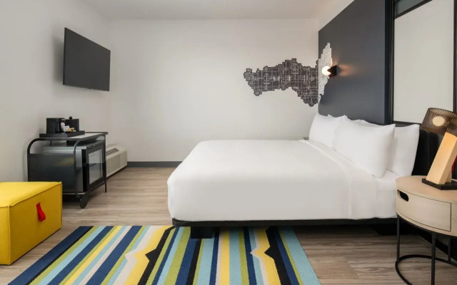 Aloft Sacramento Airport Natomas
