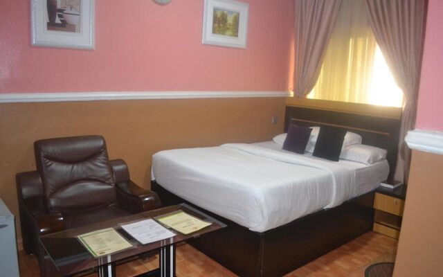 Sweet Savor Hotels & Suites