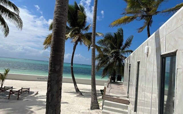 Zanzibar Beach House- South