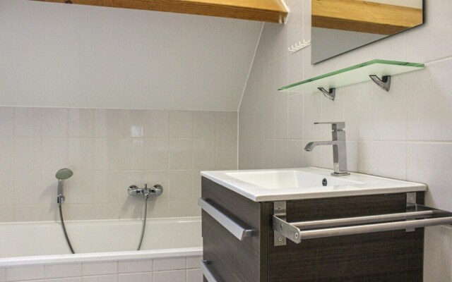 Stunning Home in Wemeldinge With 3 Bedrooms and Wifi