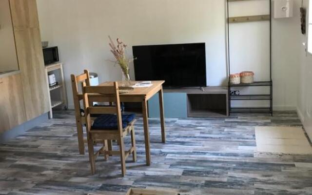 Charmant studio tout neuf avec coin jardin et hamac