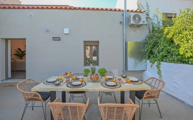 Villa Garifalia with Sauna & Hydromassage