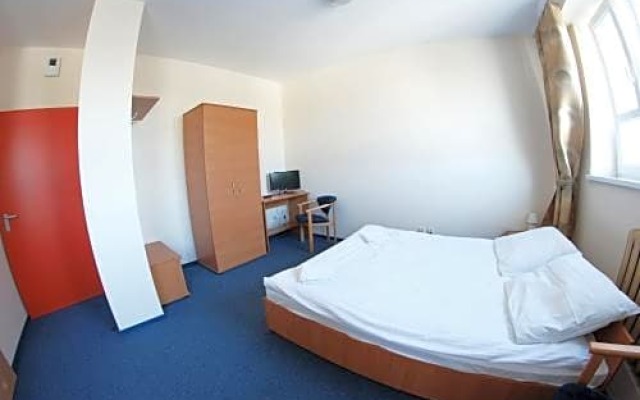 Hotel Stacja Kutno