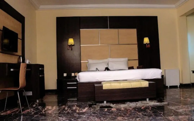 Desikok Royal Hotel