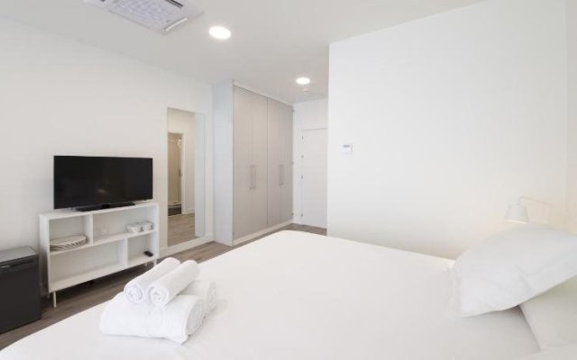 T5 Donostia Suites