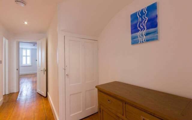 Host Stay Victoria Gardens