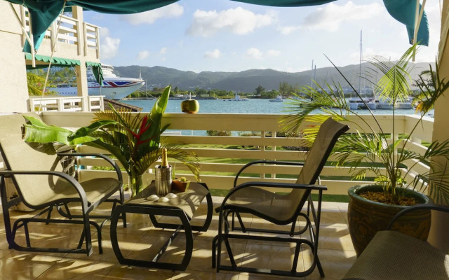 Bay Pointe Yacht Club 2BD Apartment OLR