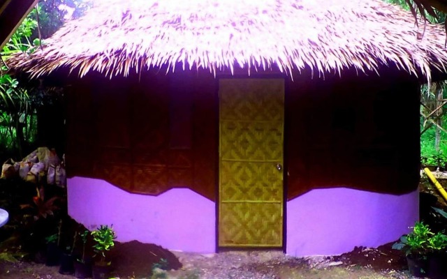 Lennons Place Backpacker Hostel
