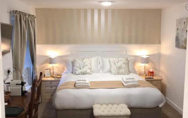 Jt Abergwaun Hotel