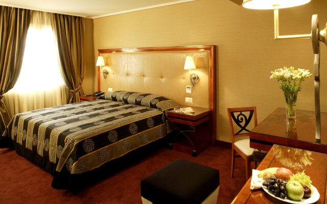 Piraeus Theoxenia Hotel