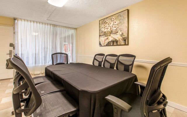 Ramada by Wyndham Santee I-95