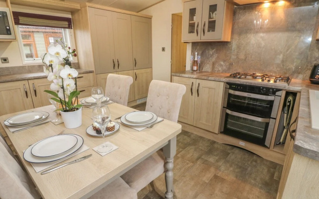 Lancaster Lodge