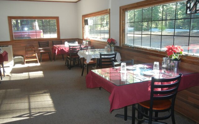Black Station Inn