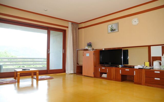 Chungju Suanbo Park Hotel