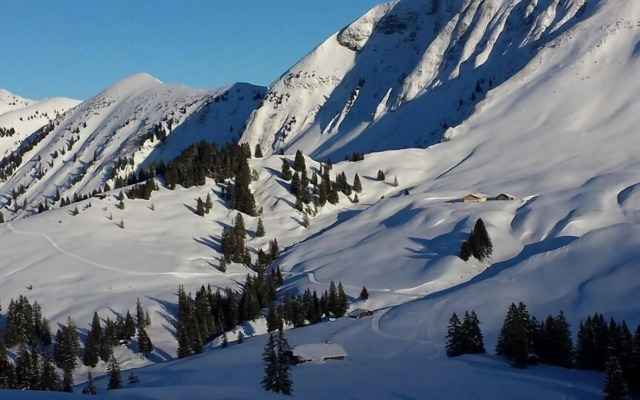 The Aarburg Hotel & Café