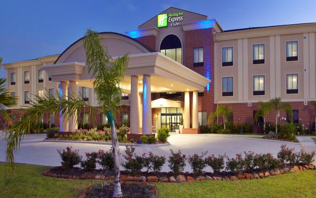 Holiday Inn Express & Suites Deer Park, an IHG Hotel