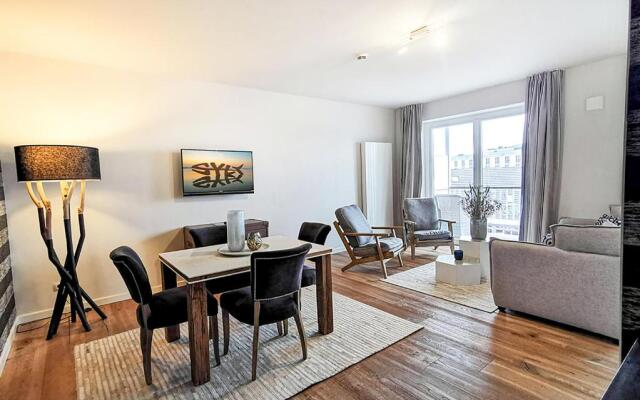 Easy Living Hotel
