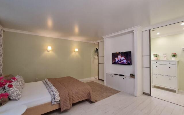 Sutki26 on Kuznechnaya Street