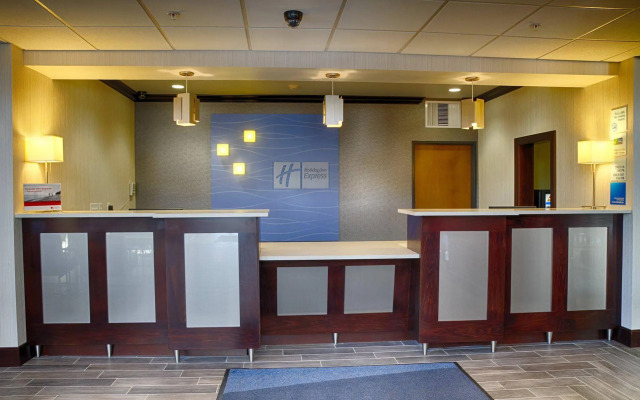 Holiday Inn Express & Suites Sidney by IHG