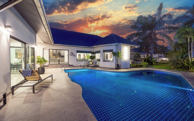 Villa Waree minutes to City and Beach