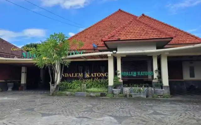 Ndalem Katong Guest House Ponorogo