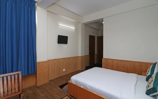 OYO 13697 Home Grand Hill View Naggar Road