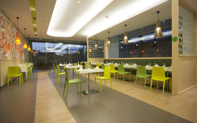Zest Jemursari by Swiss-Belhotel International