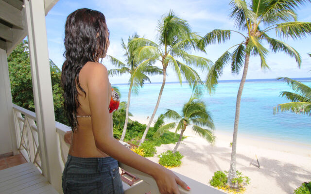 Moana Sands Beachfront Hotel
