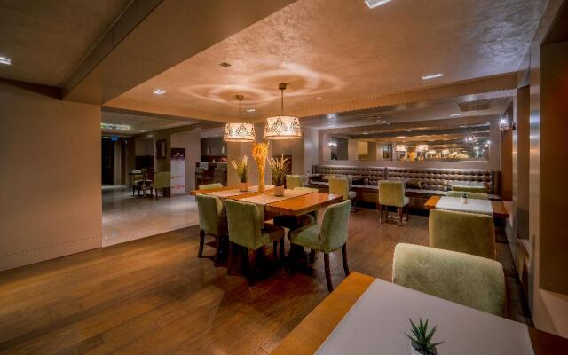 The New Hotel Zeybek