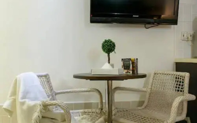 Royalty Suites