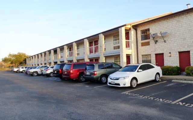 Windcrest Inn and Suites