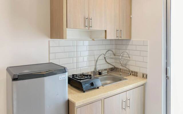 Modern Look Studio At Bassura City Apartment