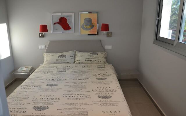 Suitur Villa Mediterránea Con Piscina Infinita