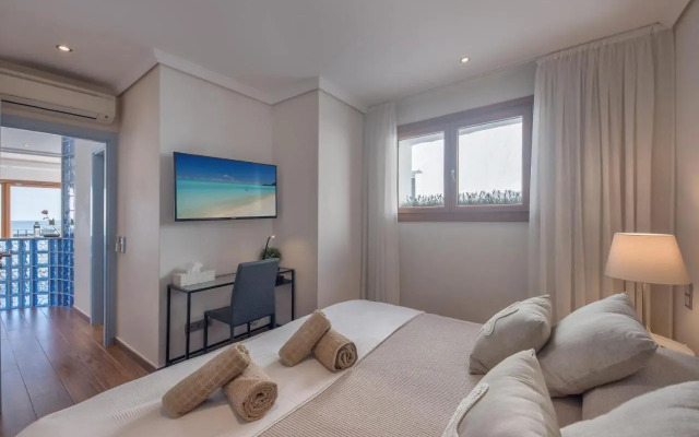 Frontline Penthouse In Puerto Banus