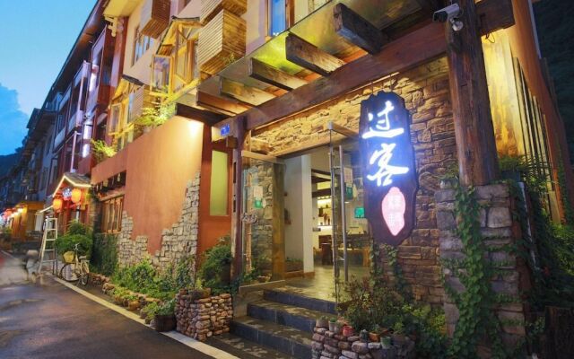 ZhangJiaJie GuoKe Inn