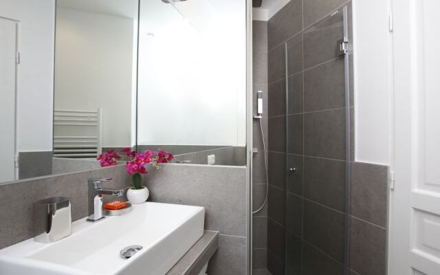 LUX 4BDR Opera Lafayette 2 by Livinparis