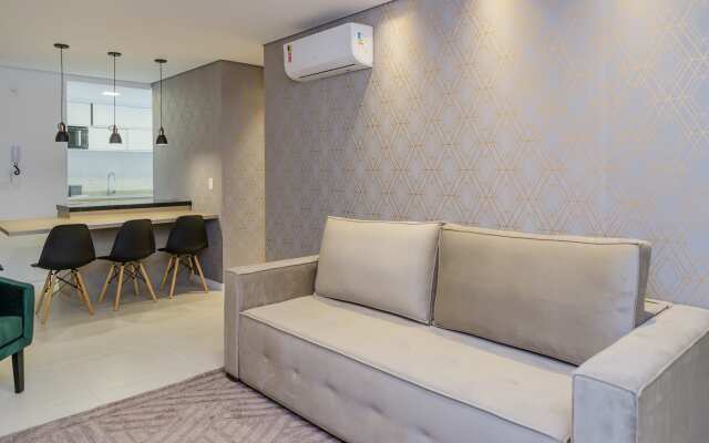 Maravilhoso apartamento de 2 quartos com ótima localização
