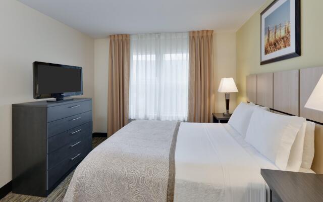 Candlewood Suites Market Center by IHG