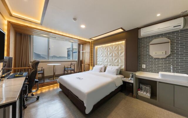 Changwon Masan Ros Signature Hotel