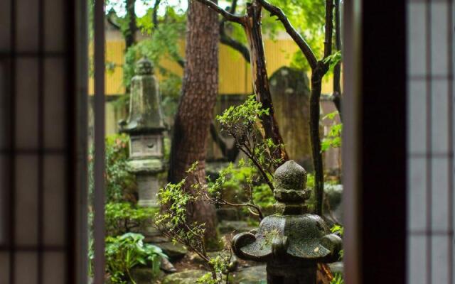 Temple Hotel Takayama Zenkoji