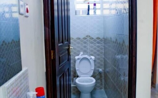 Lux Suites Nataliz Apartments Utawala