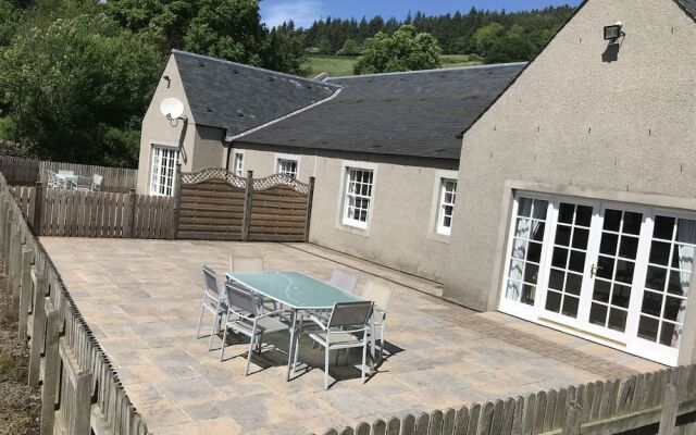 Rural Retreat 2 Miles From Perth, Pets Welcome